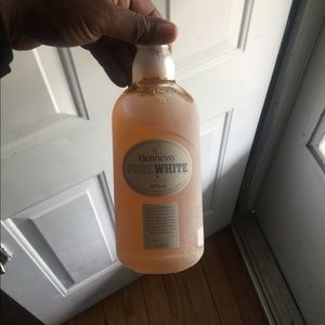 Meet your Posher, Maurice